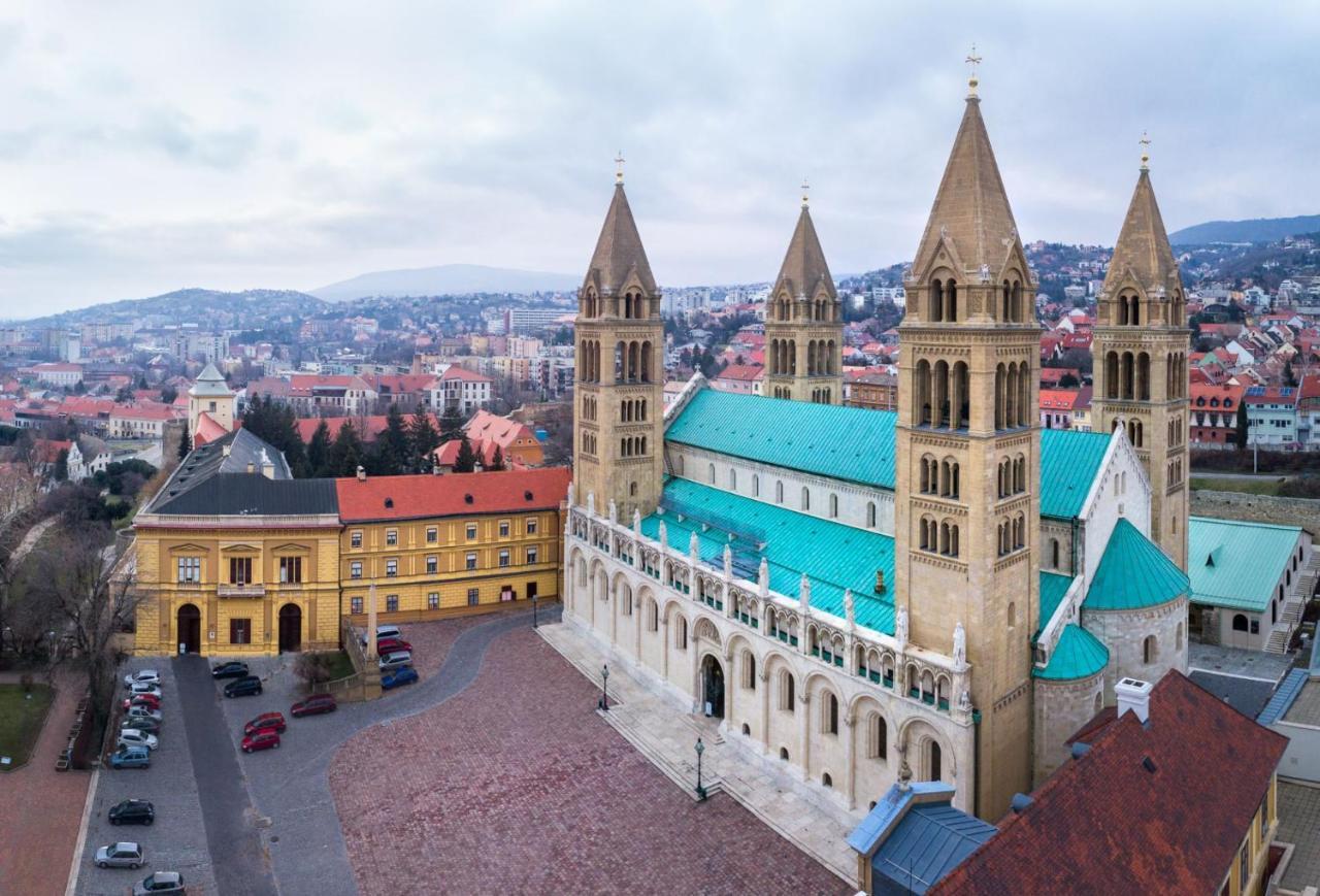 Casa Victoria Apartment Печ Екстериор снимка